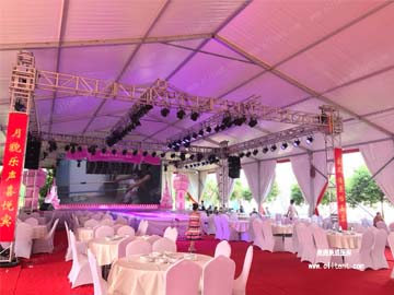 喜歡戶外婚禮但是天氣太熱？戶外篷房婚禮肯定能讓你心滿意足！